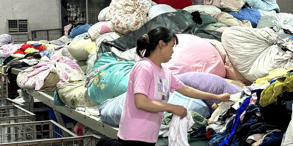 used clothes initial sorting workers